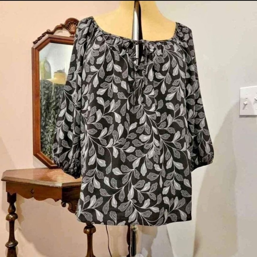 NEW 1X Blk Leaf Blouse